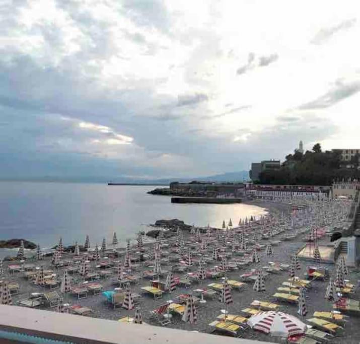 Casa Azzurra, Nel Cuore Di Genova Luaran gambar